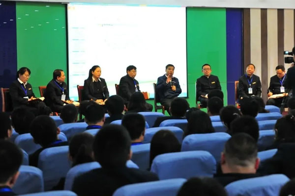 直面问题对话沙龙 直面问题对话沙龙