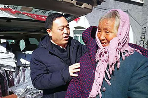 恒峰g22“敬老日”为老人送温暖 恒峰g22“敬老日”为老人送温暖