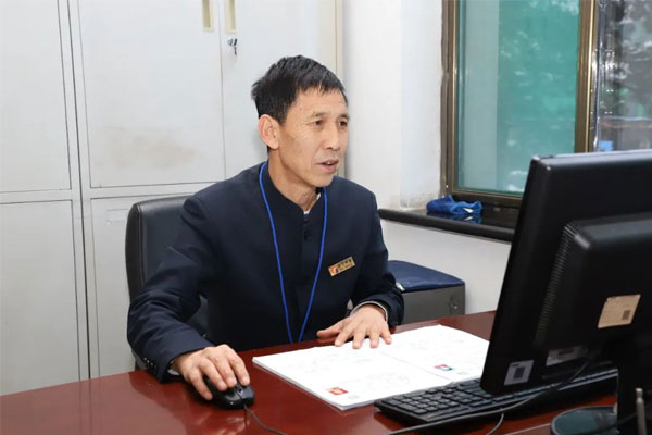 恒峰g22扶贫办副主任范李斌 恒峰g22扶贫办副主任范李斌